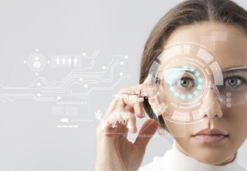 Nowoczesne technologie a instruowanie nowych pracowników – jak technologia zmienia sposób szkoleń?