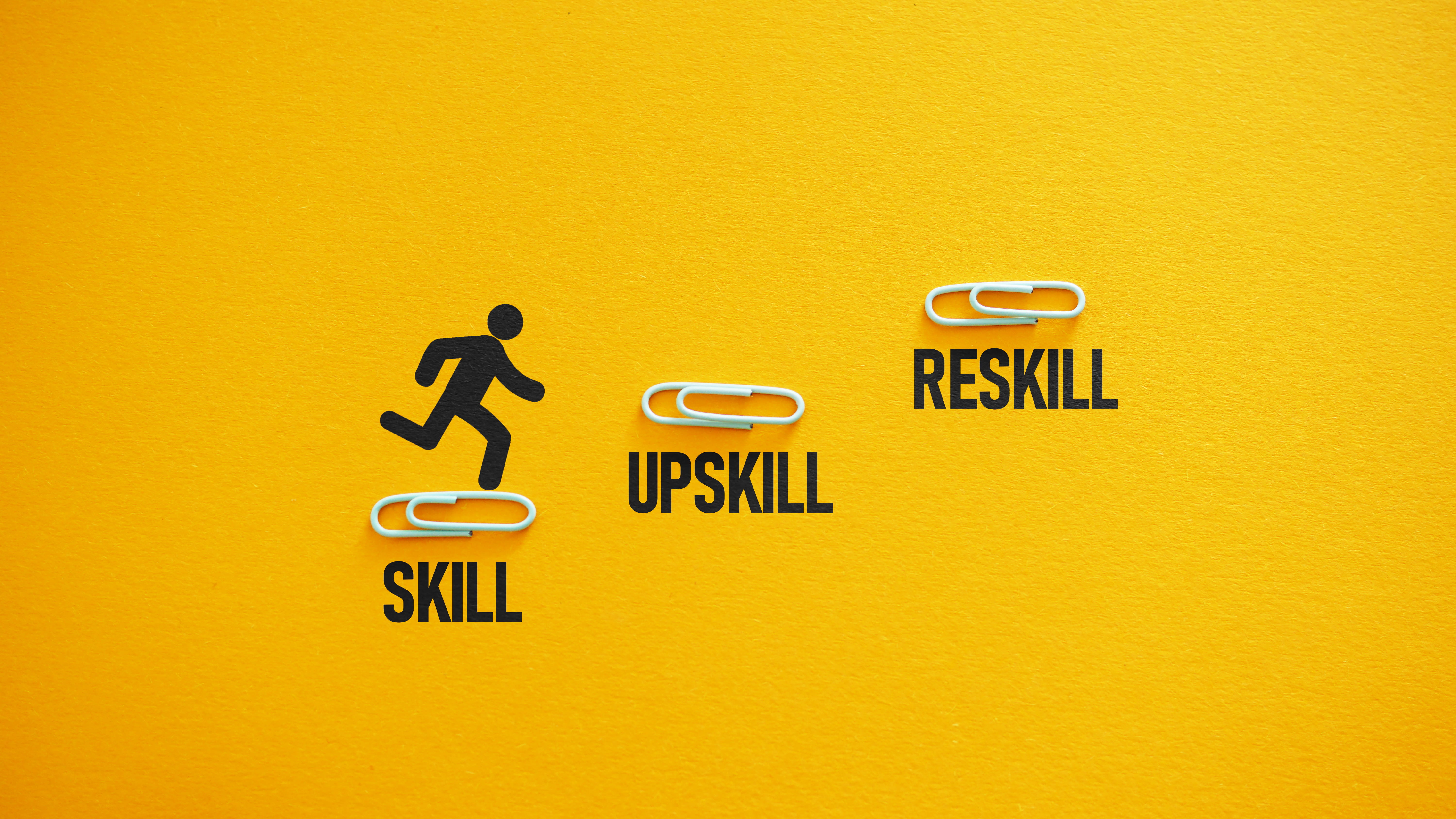 Upskilling i reskilling, czyli planowanie rozwoju kompetencji w erze AI